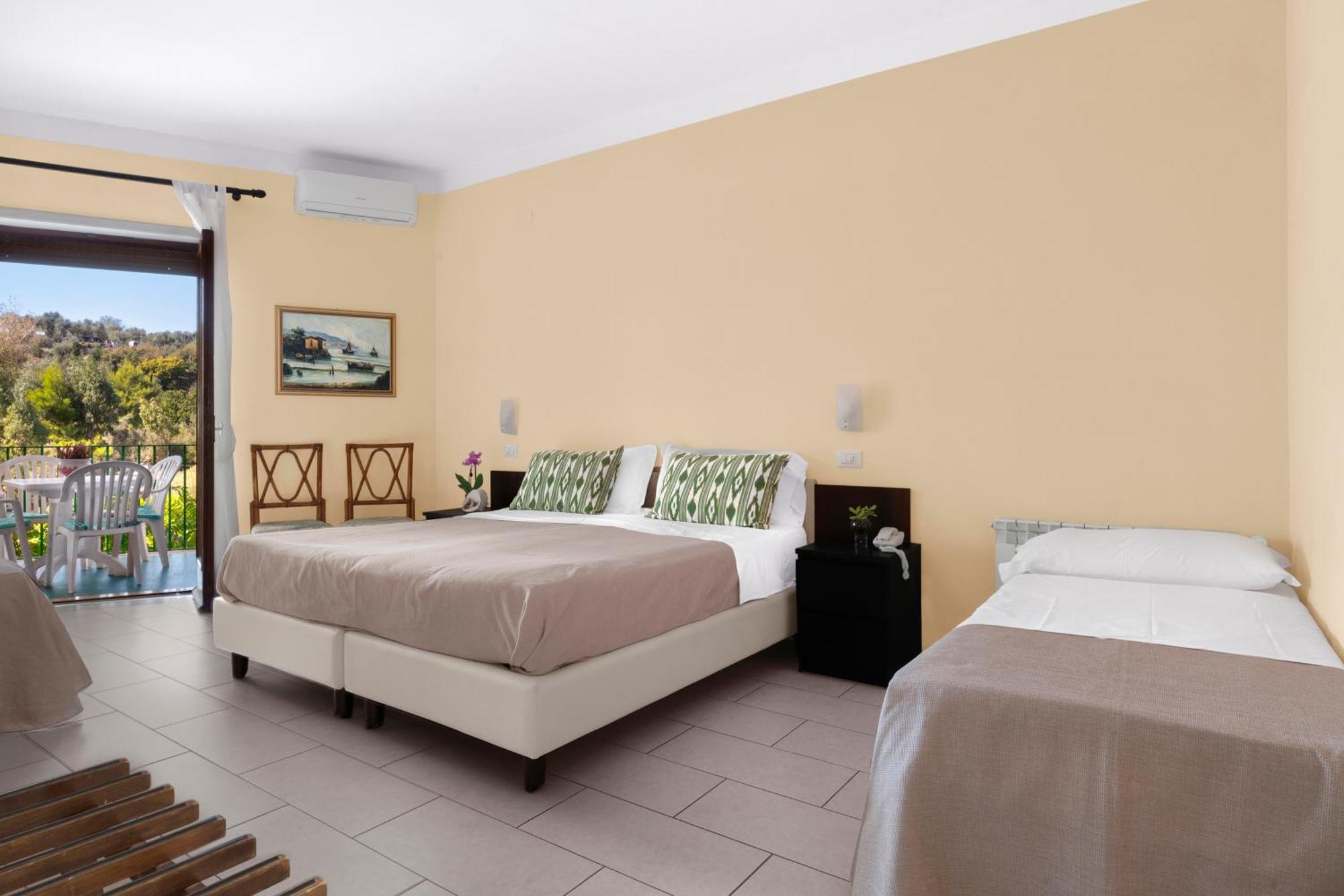Hotel Desiree Sorrento Esterno foto