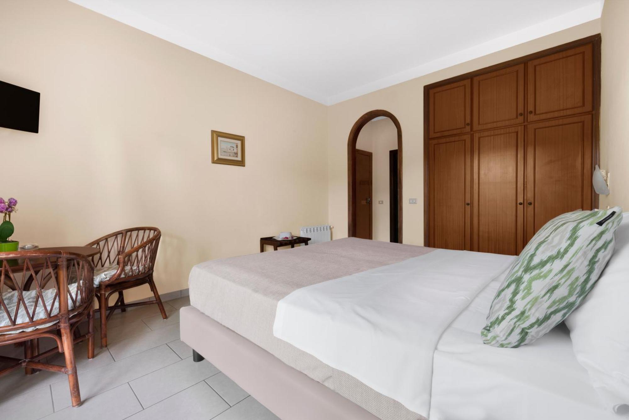 Hotel Desiree Sorrento Esterno foto
