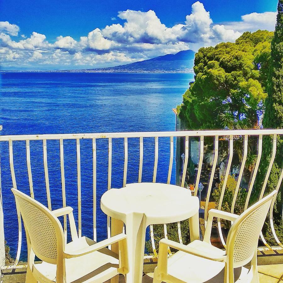 Hotel Desiree Sorrento Esterno foto