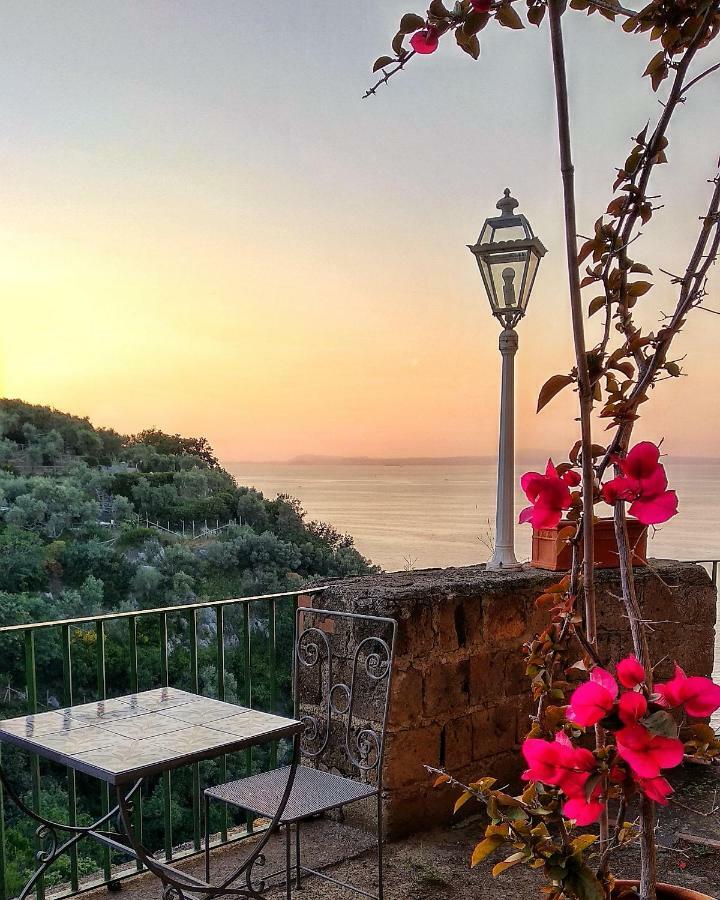Hotel Desiree Sorrento Esterno foto