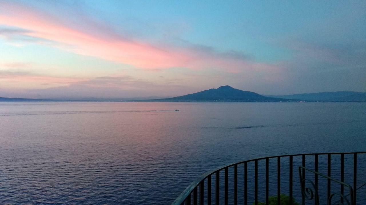 Hotel Desiree Sorrento Esterno foto